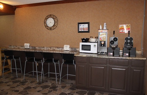 Grand Forks Hotel | Comfort and Convenience at Knights Inn Grand Forks