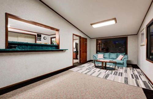 Macedonia Hotel | Pet-Friendly Comfort at Knights Inn Macedonia, OH