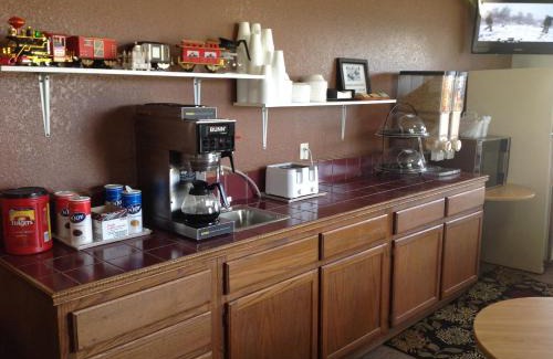 Muskogee Hotel | Pet-Friendly Knights Inn Muskogee for Family Getaways