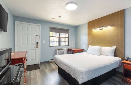 North Attleboro Hotel | Comfortable Stay at Knights Inn North Attleboro with Breakfast
