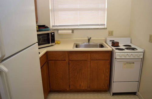 Oswego Hotel | Convenient Stay at Knights Inn Oswego with Free Breakfast