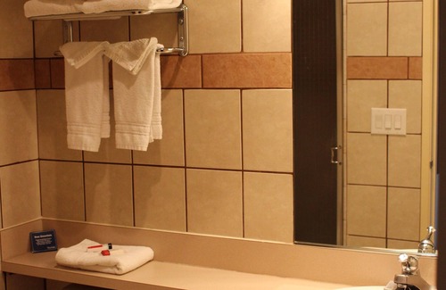 Northeast Neighbors Hotel | Comfortable Knights Inn Salem, OR: Family-Friendly Amenities
