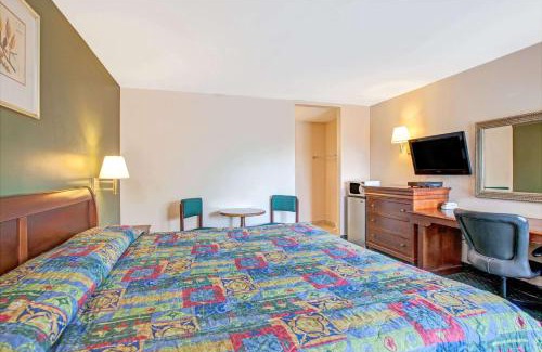 South Hackensack Hotel | Budget-Friendly Knights Inn South Hackensack for Families