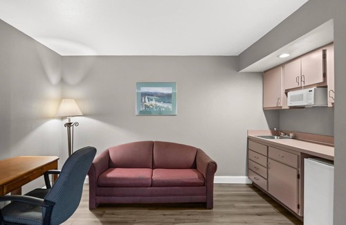 Virginia Beach Hotel | Convenient Knights Inn Virginia Beach with Family Amenities