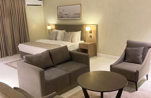 Maitama Hotel | Explore Knightsbridge Hotel and Suites: Pet-Friendly Retreat