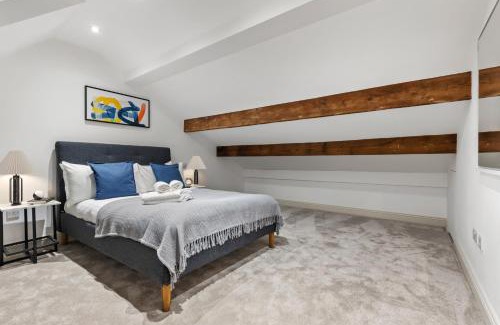 Brompton & Hans Town Apartment | Elegant Knightsbridge Residences with Family-Friendly Amenities
