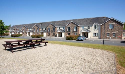 Trim House | Experience the Comfort of Knightsbrook Hotel Courtyard Stay