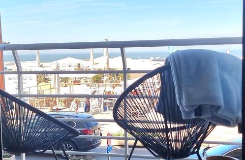 Knokke Apartment | Knokke zeedijk met frontaal zeezicht nabij Rubensplein en casino, 20m van strand