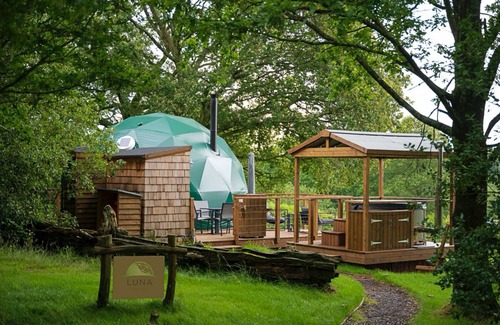Chiddingstone Hoath Ski Chalet | Discover Relaxation at Knole Luxury Dome with Spa & Hot Tub