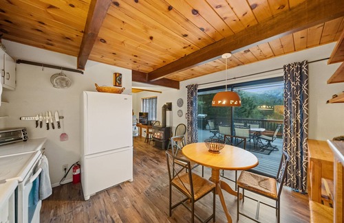 Pine Cove Cottage | Indulge at Knotting Hill: Spa Retreat with Scenic Views