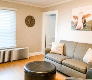 Bennington Hotel | Cozy Knotty Pine Motel: Pet-Friendly Stay with Pool Access
