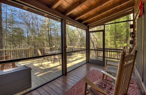 Hidden Lake Cabin | Cozy Knotty Pines: Pet-Friendly Retreat with Fireplace & Spa
