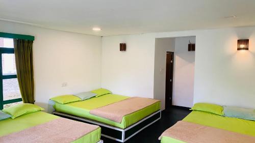 Gomara Villa | Knuckles Mansala