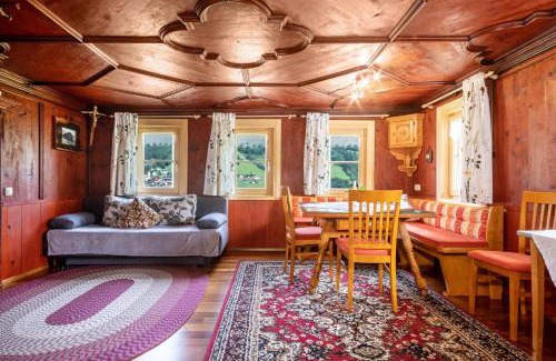 Raggal House | Guest Rated 9.1: Knusperhäuschen Höfen-hüsle Awaits You