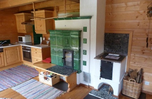 Uttendorf Apartment | Inviting Knusperhäusl - Ocean View Family Retreat with Kitchen