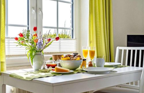 Albertsdorf Apartment | Cozy Retreat at Knusthof Lafrenz - Pet-Friendly Oceanfront