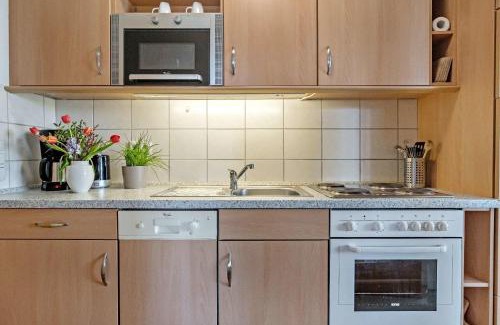 Albertsdorf Apartment | Cozy Retreat at Knusthof Lafrenz - Pet-Friendly Oceanfront