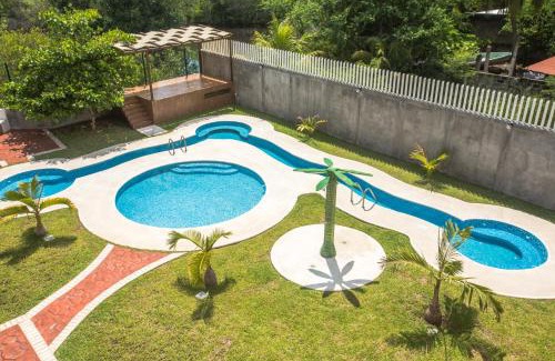 Boca del Cielo Hotel | Relax at KO'OLEBIL: 4-Star Stay with Pool & Hot Tub