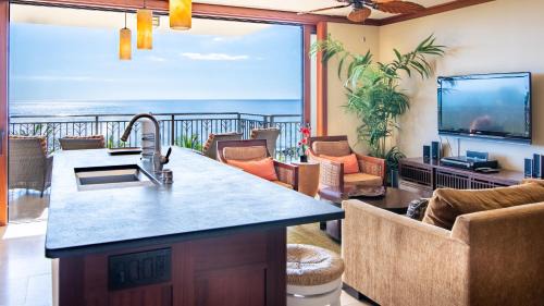 Ko Olina Apartment | Relaxing Stay at Ko Olina Beach Villas B609 with Pool & Hot Tub