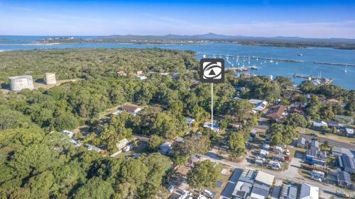 Iluka Cabin | Oceanfront Koala Lodge Studio 1 with Hot Tub & Fireplace