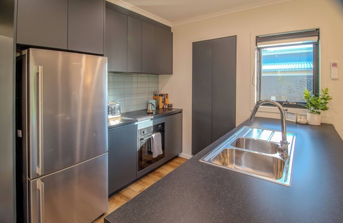 Venus Bay House | Koala Retreat - 3 bed brand new home near the Beach & Riverside ~Linen~Fast WiFi