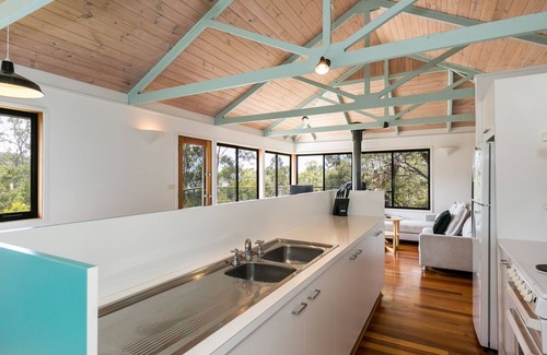 Kennett River House | Oceanfront Retreat at Koala View - Family Friendly Escape