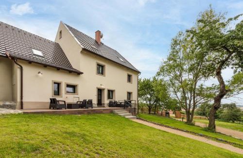 Libesice House | Relax at Koblitzer Hof: Pet-Friendly Oceanfront Retreat