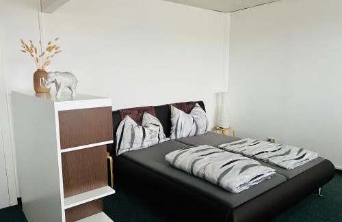 Spielberg Apartment | Pet-Friendly Kobra Room for 4 with Great Guest Rating