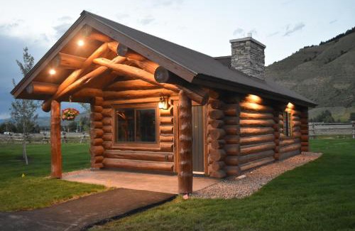 Afton Resort | Top-Rated Kodiak Mountain Resort with Hot Tub & Kitchen