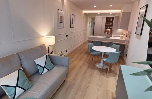 Bermeo Apartment | Tranquil Kofradía: Pet-Friendly Hotel with Oceanfront Views
