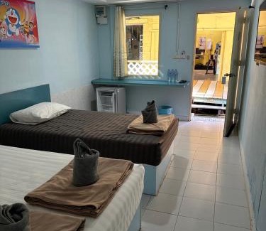 Ko Chang Resort | Oceanfront Retreat at Koh Chang Baanrimtalay - Family Friendly