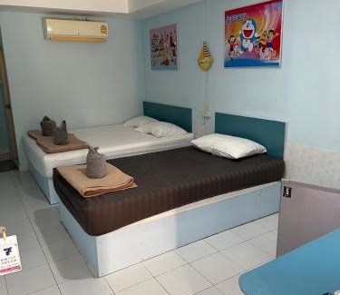 Ko Chang Resort | Oceanfront Retreat at Koh Chang Baanrimtalay - Family Friendly