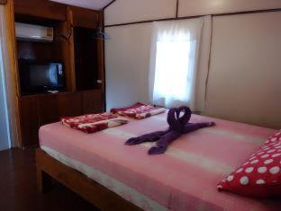 Ko Mak Resort | Cozy Koh Mak Green View Resort with Oceanfront Dining