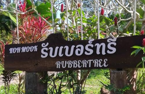 Ko Mook Resort | Comfortable Koh Mook Rubber Tree Bungalows with Ocean Views