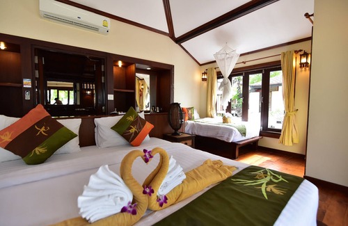 Ko Mook Hotel | Discover Koh Mook Sivalai Beach Resort with Pool & Spa