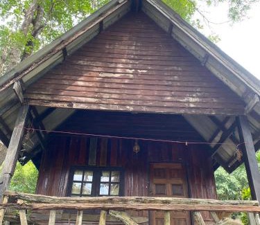Nuea Khlong Hotel | Discover Koh Phu Valley: Family-Friendly Retreat Awaits