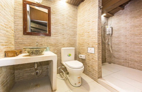 Bang Saphan Noi Hotel | Discover Koh Talu Island Resort: Family-Friendly Ocean Retreat