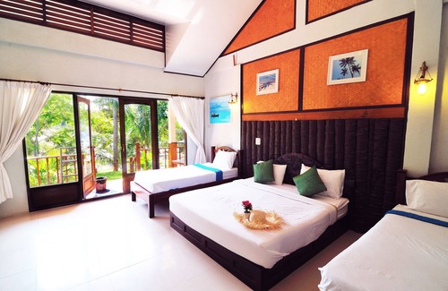 Bang Saphan Noi Hotel | Discover Koh Talu Island Resort: Family-Friendly Ocean Retreat