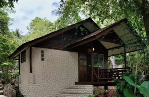 Koh Tao Cottage | Koh Tao Deluxe cottage (Triple) A/C with ABF