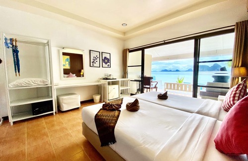 Ko Ngai Resort | Relax at Kohhai Fantasy Resort & Spa with Pool and Spa
