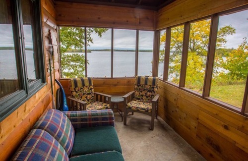 Puposky Cabin | Relax at Kohl's Resort: Top-Rated Pool and Spa Retreat