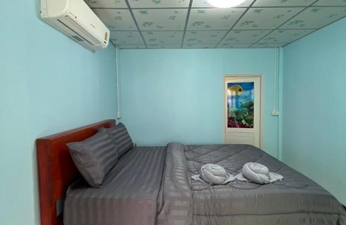 Ko Mook House | Relax at Kohmook CoCo Beach Bungalow with Family-Friendly Amenities