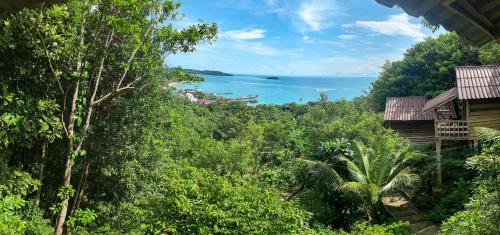 Koh Rong Cabin | Scenic Kohrong Sea Views Bungalows with Family-Friendly Amenities