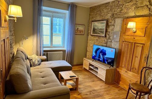 Kuressaare Apartment | Pet-Friendly Kohtu Apartment Epoch with High Guest Ratings