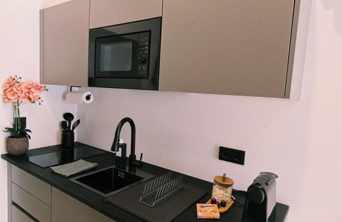 Favoriten Apartment | Koi 3 Min to Metro U1 + Free Parking