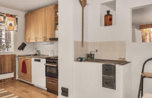 Ylitornio House | Relax at Koivulahden Reinola with Scenic Lake Views