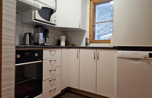 Mikkeli House | Experience Oceanfront Bliss at Koivurannan Lomamökit Kataja