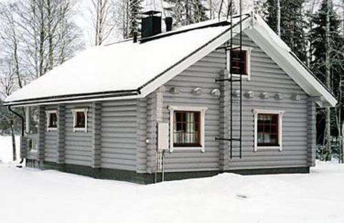 Hankasalmi House | Experience Koivuranta: Scenic Lake Views & Spa Delights