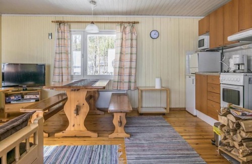 Sotkamo House | Relax at Koivuranta: Lake View & Spa Retreat Awaits