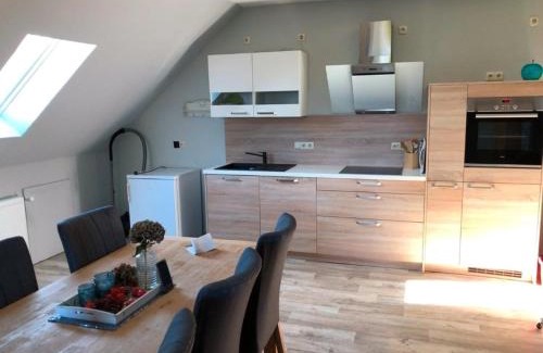 Victorbur Apartment | Discover Koje 3: Oceanfront Retreat for Families